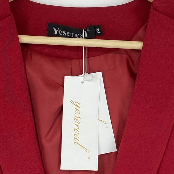 Yesereal Womens XXL Fits Like Small Blazer Jacket Deep Red Long Sleeves Lined - Picture 4 of 7